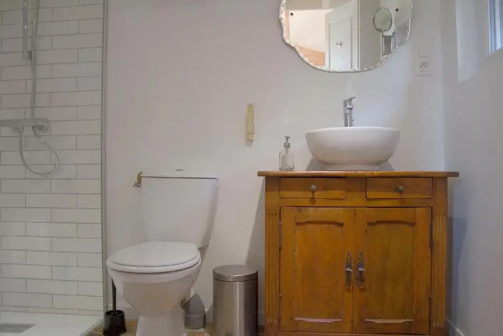 Deluxe Studio