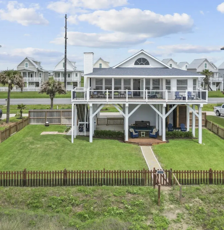 3 Bedrooms Cottage with balcony