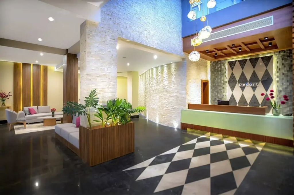 Lobby & Reception