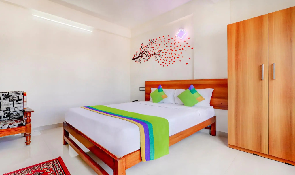 Standard Double room (full double bed)