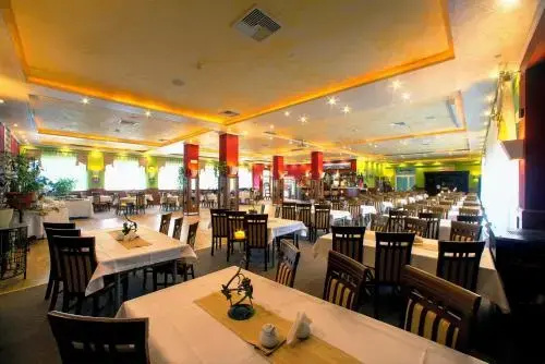 Food & Beverage
