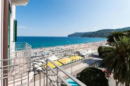 Beach & Waterfront