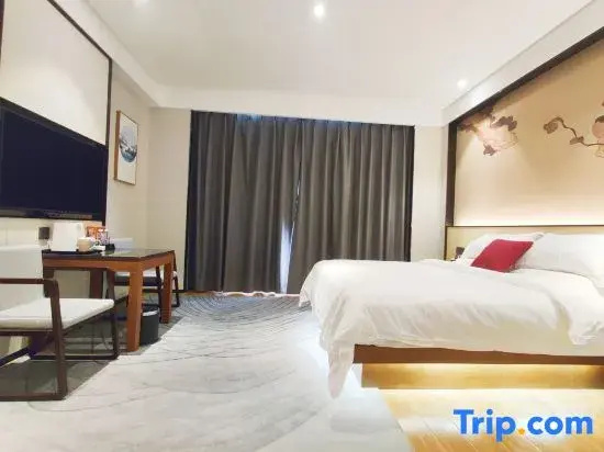 Deluxe Double room (full double bed)