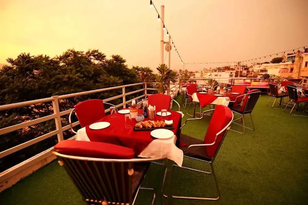 Hotel photo 12