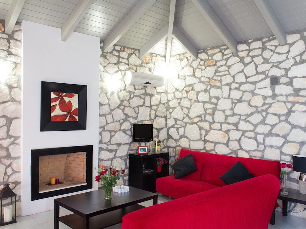 Welcoming Villa near Sea in Agrilia 3 * - pic #5