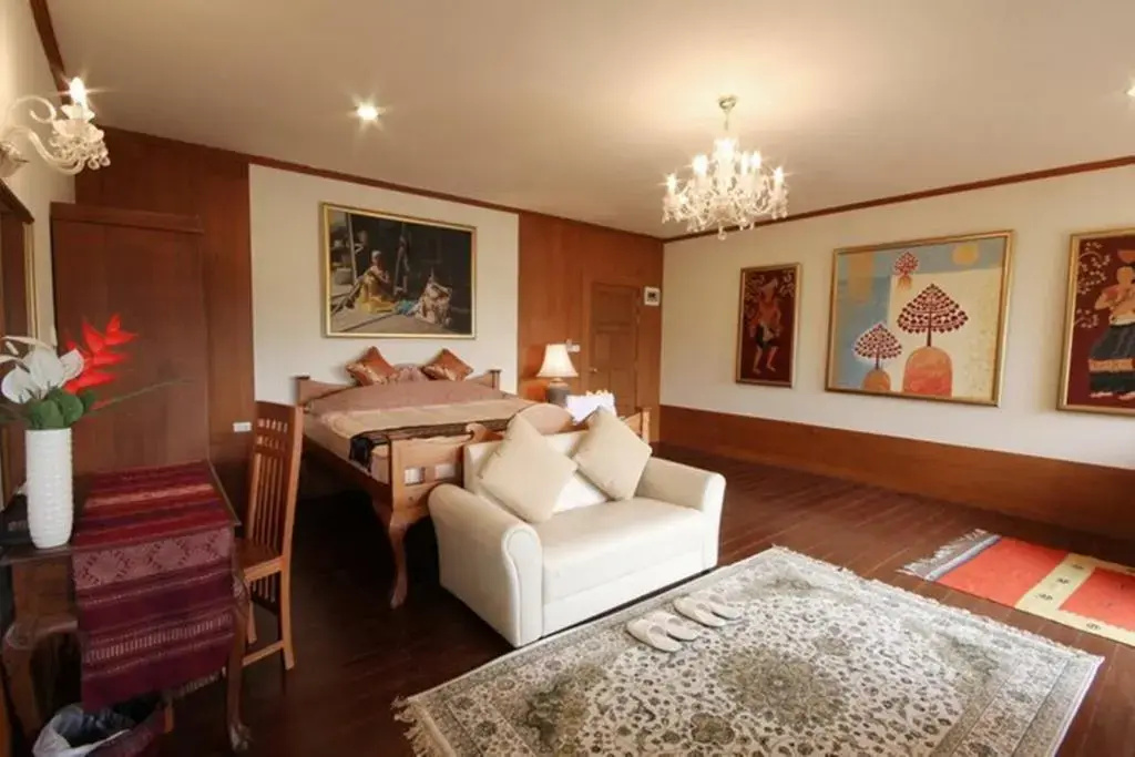 Executive Double room (full double bed)