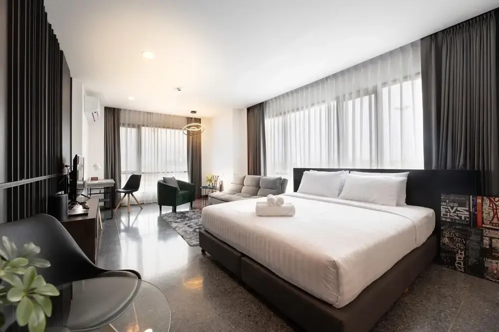 Grand room