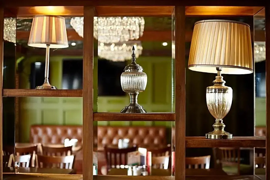 Lobby & Reception
