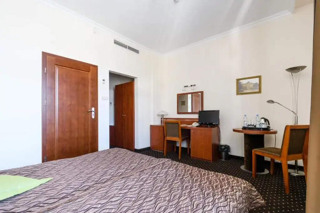 Standard Double room (full double bed)