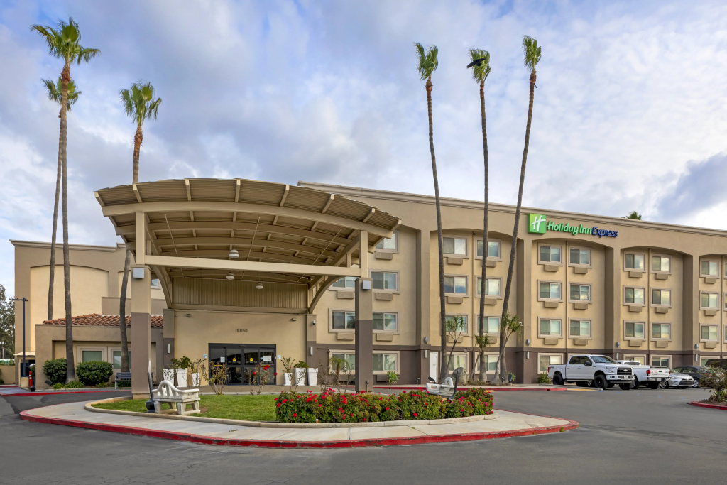 Holiday Inn Express San Bernardino - Colton by IHG