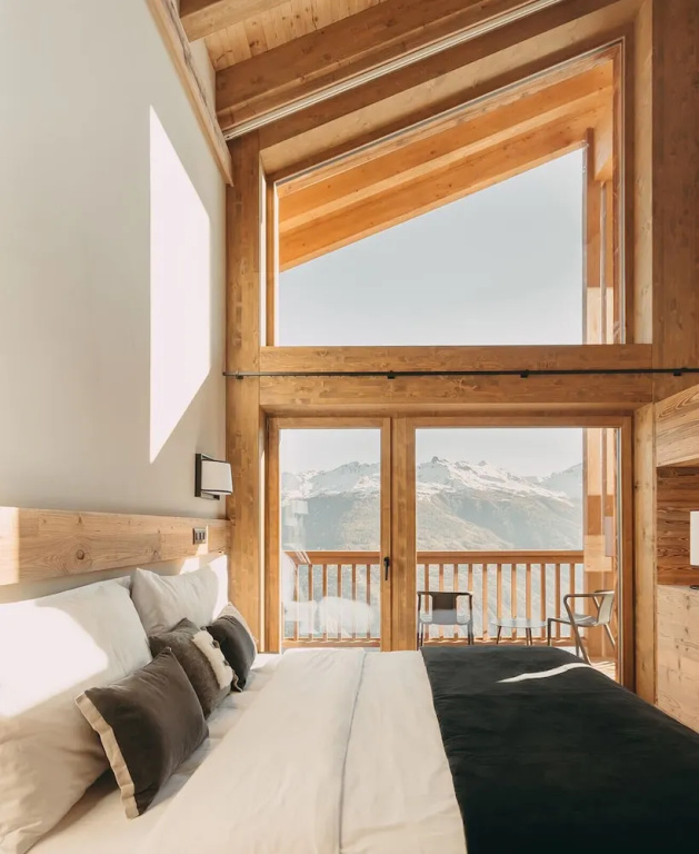 Suite with balcony