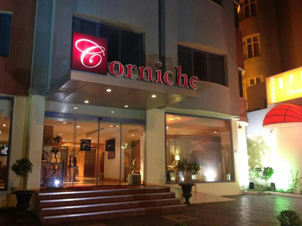 Corniche Hotel & Suites
