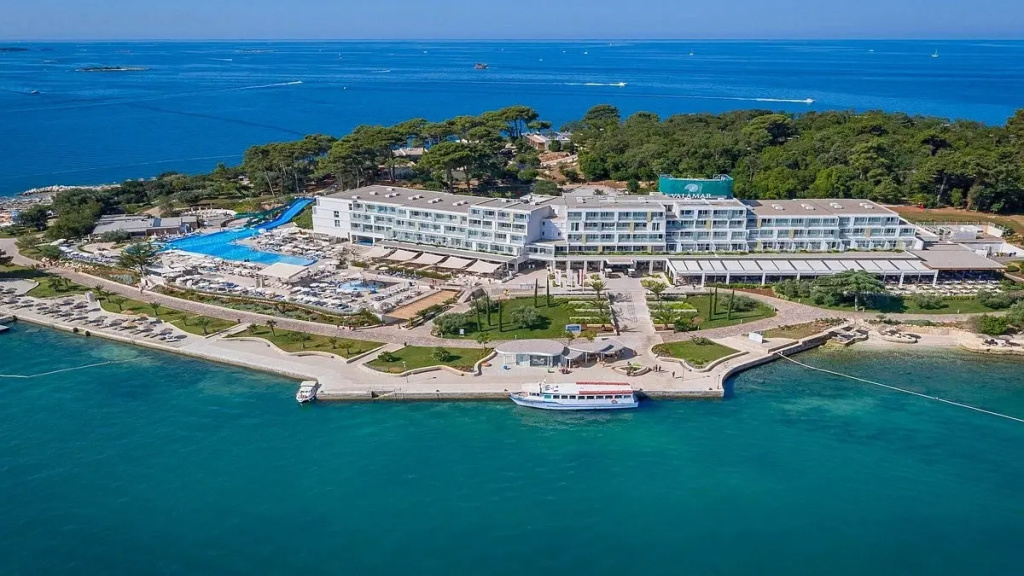Beach & Waterfront