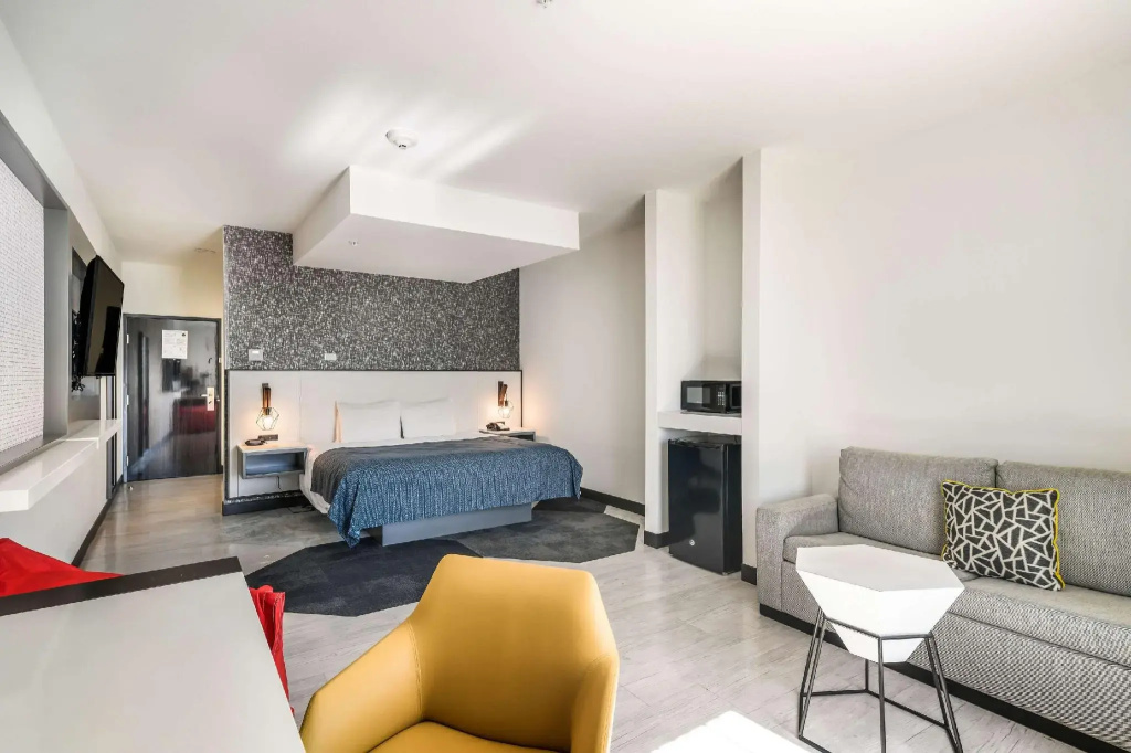 Standard Double room (full double bed)