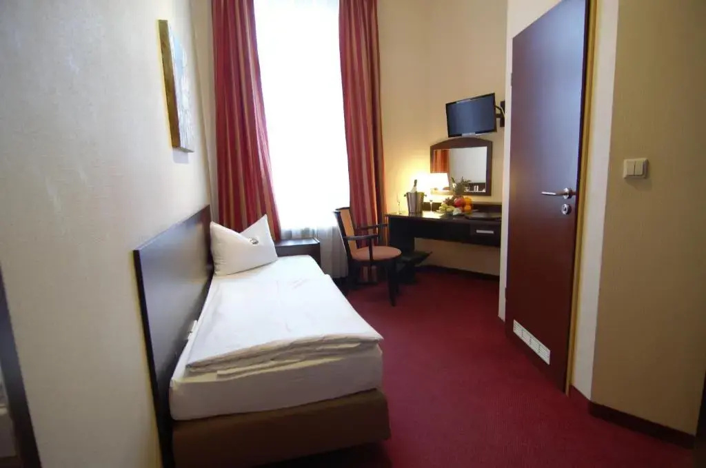 Hotel POLO am ZOB - Chambres