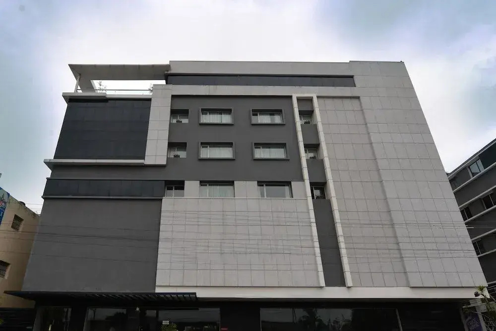 OYO 1038 The Kay Hotel