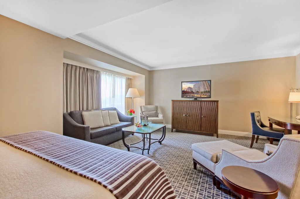 Omni Los Angeles Hotel at California Plaza - Chambres