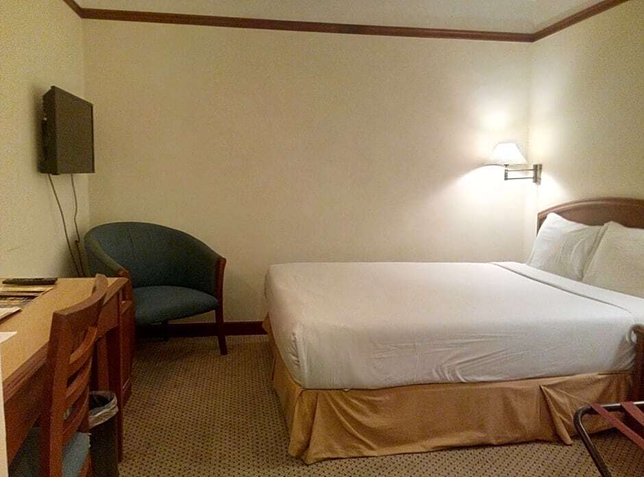 Mandarin Court Hotel