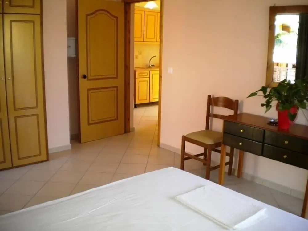 2 Bedrooms Standard Family room