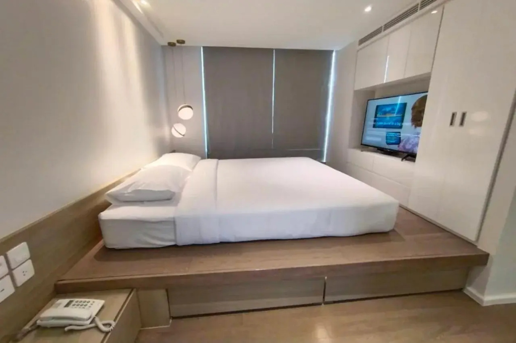 ashley hotel bkk — фото