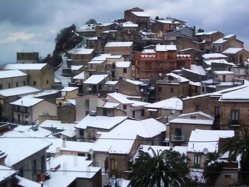 House With 3 Bedrooms in Galati Mamertino, With Furnished Balcony and Wifi Near the Beach
