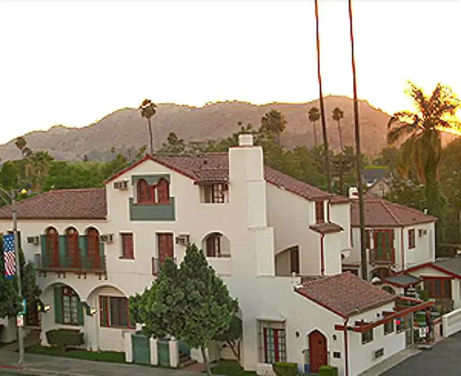 Santa Cruz Inn Riverside