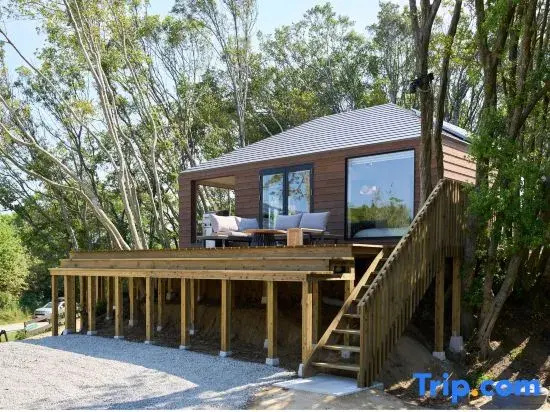 Standard Double room with lake view (twin beds)