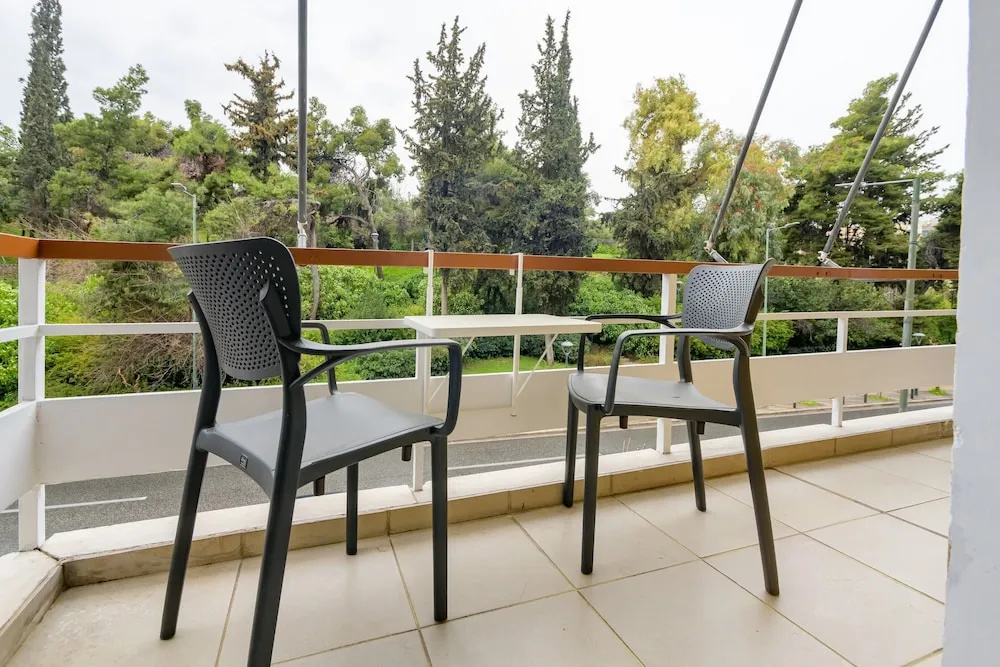 Fully Renovated Flat in Prime Location