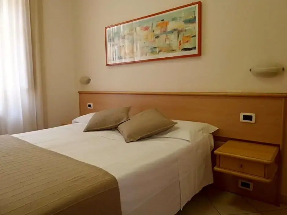 Standard Double room (full double bed)