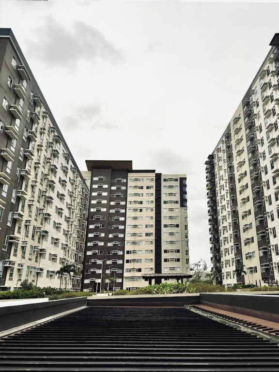 Spacious & Stylish City Haven