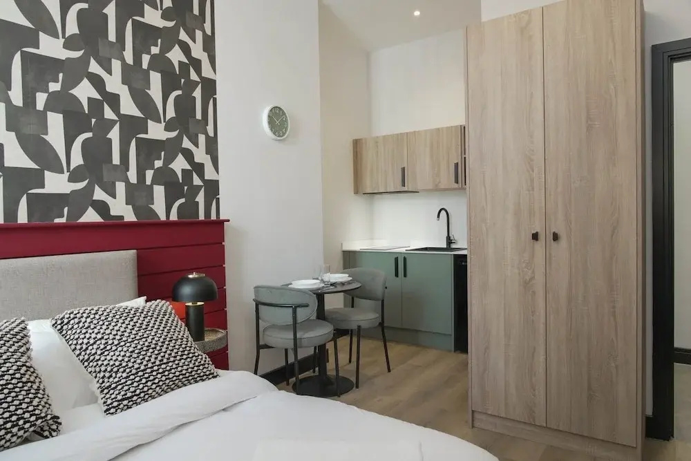 Sixty Aparthotelstudio, Central Cardiff + Parking