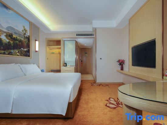 Legian Beach Hotel