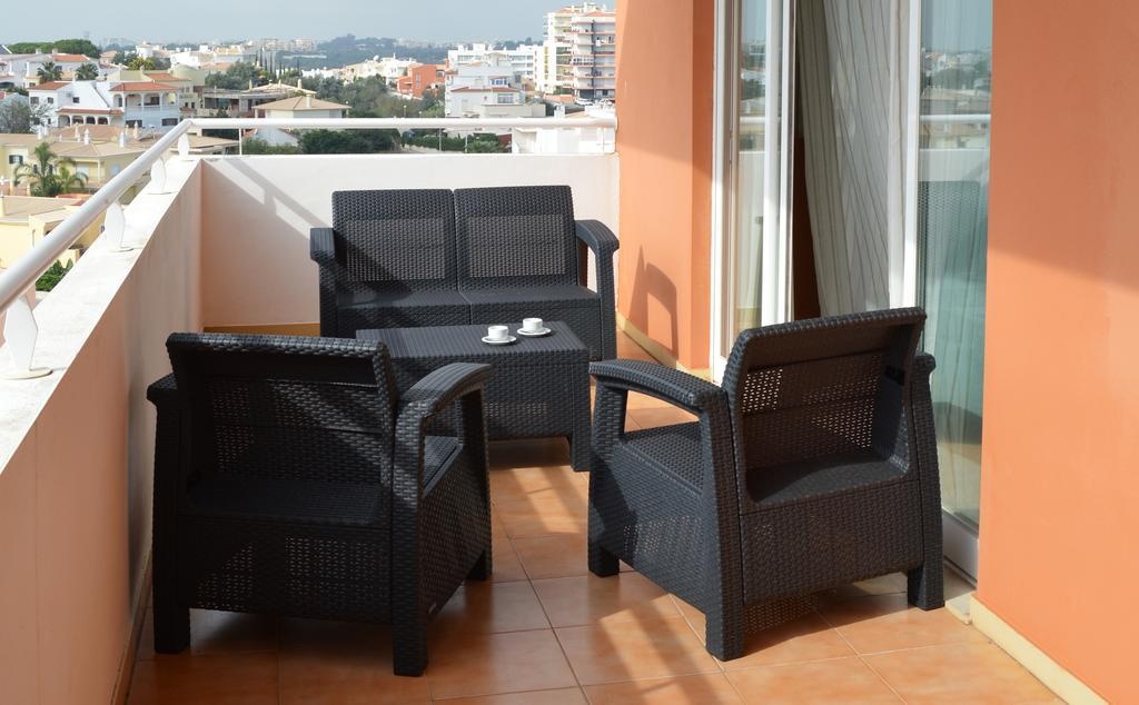 Balcony & Terrace