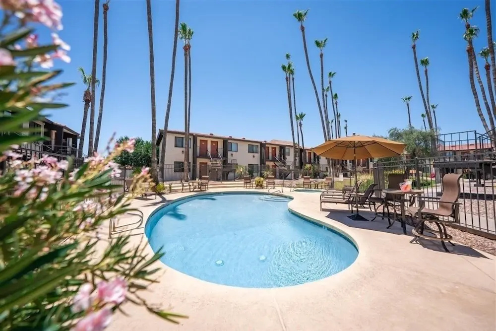 129 Fully Furnished, amenities galore! by RedAwning
