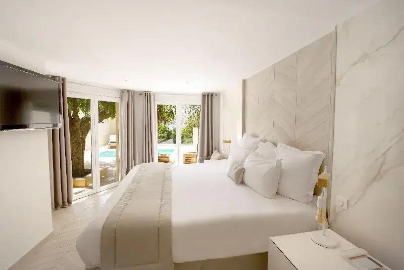 Suite with balcony and with sea view