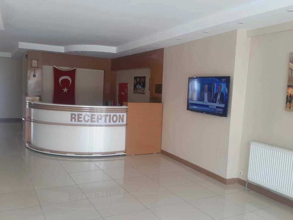 Lobby & Reception
