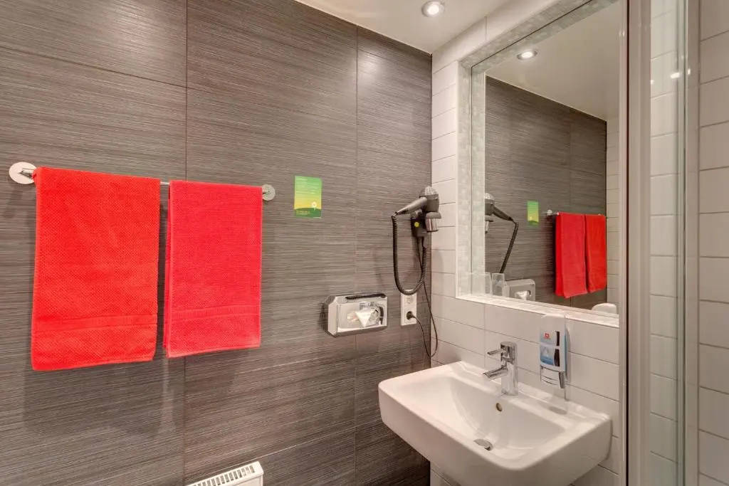 MEININGER Hotel Berlin Hauptbahnhof - Chambres