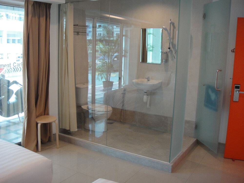 1 Hotel Kuchai Lama