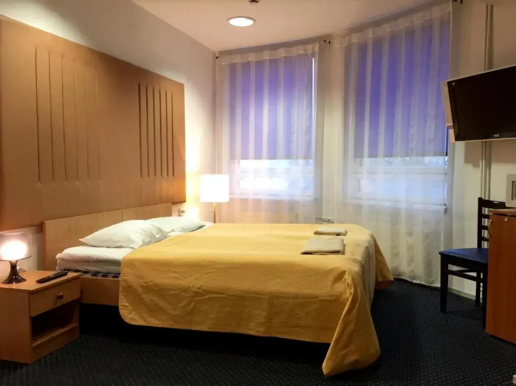 Standard Double room (full double bed)