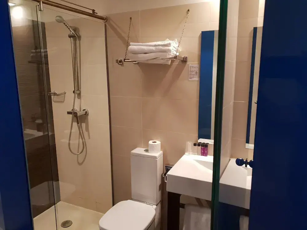 Standard Double room with ocean view (full double bed)