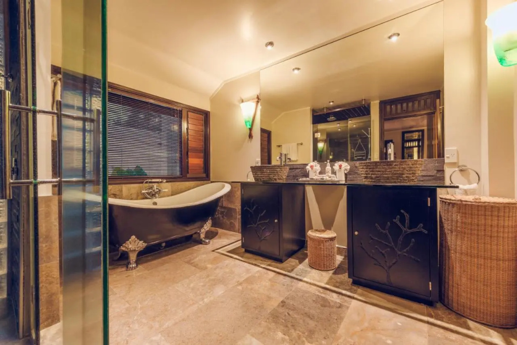 Crown Beach Resort & Spa - Général