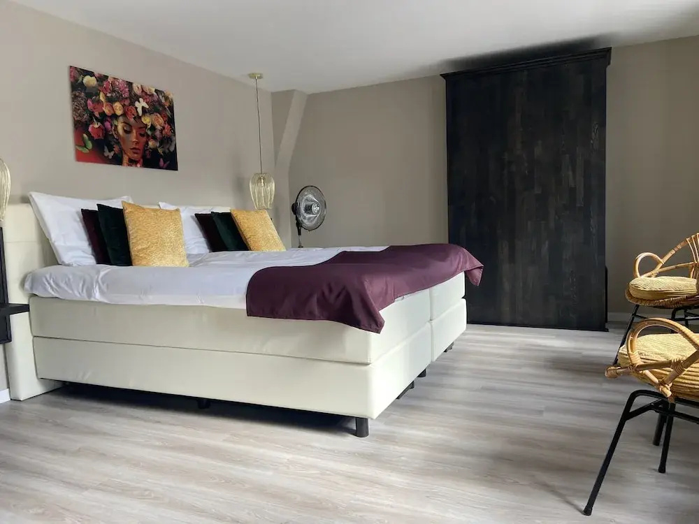 Deluxe Suite