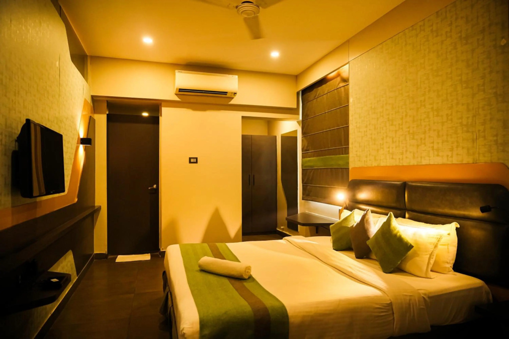Sandhya Hotel — 4
