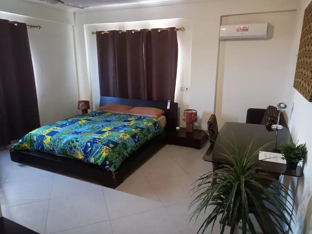 Economy room