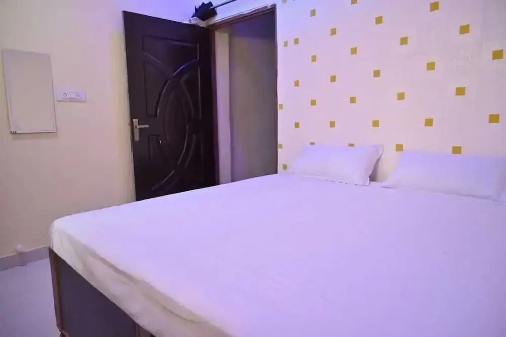 New Kashi Paying Guest House By GRB