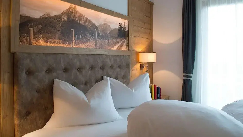 Superior Double room with balcony and with mountain view (full double bed)