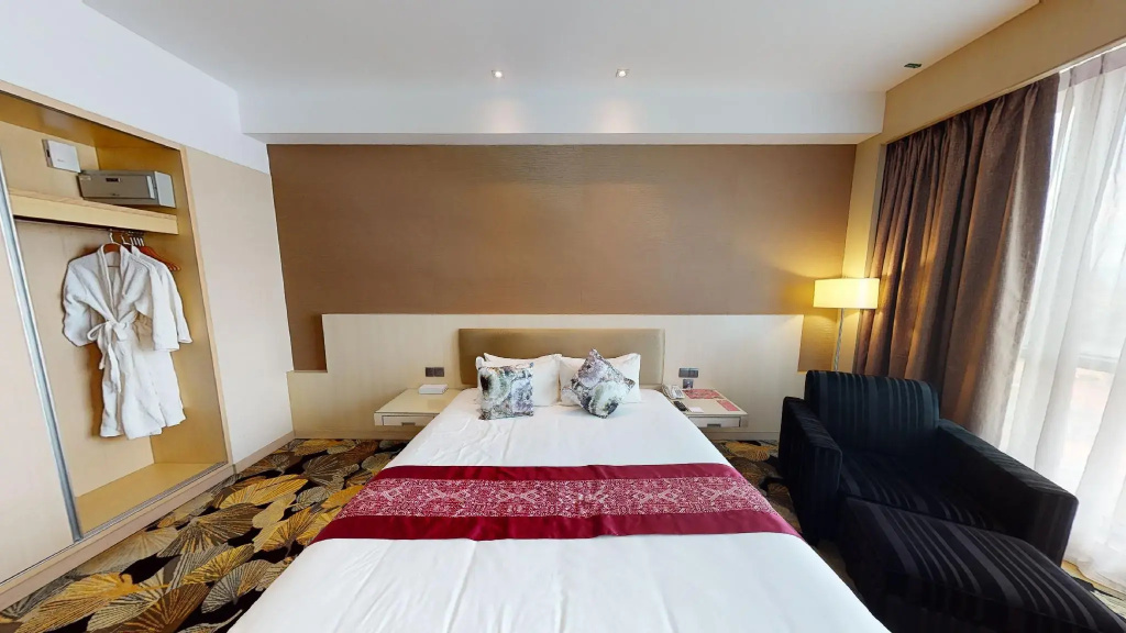 Deluxe Double room (full double bed)