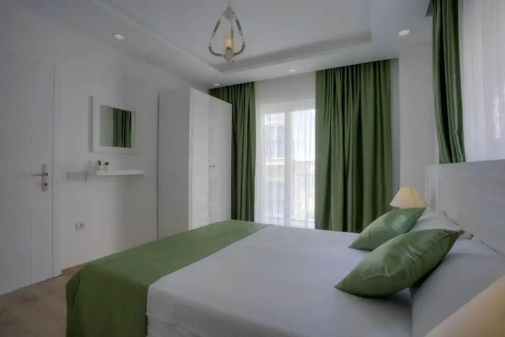 2 Bedrooms Apartment