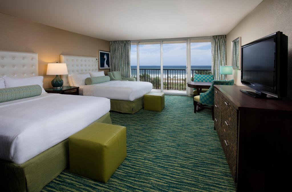 Cirque St. Armands Beachside by null