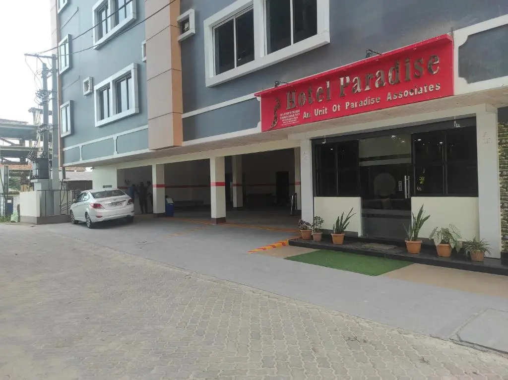 Hotel Paradise Inn